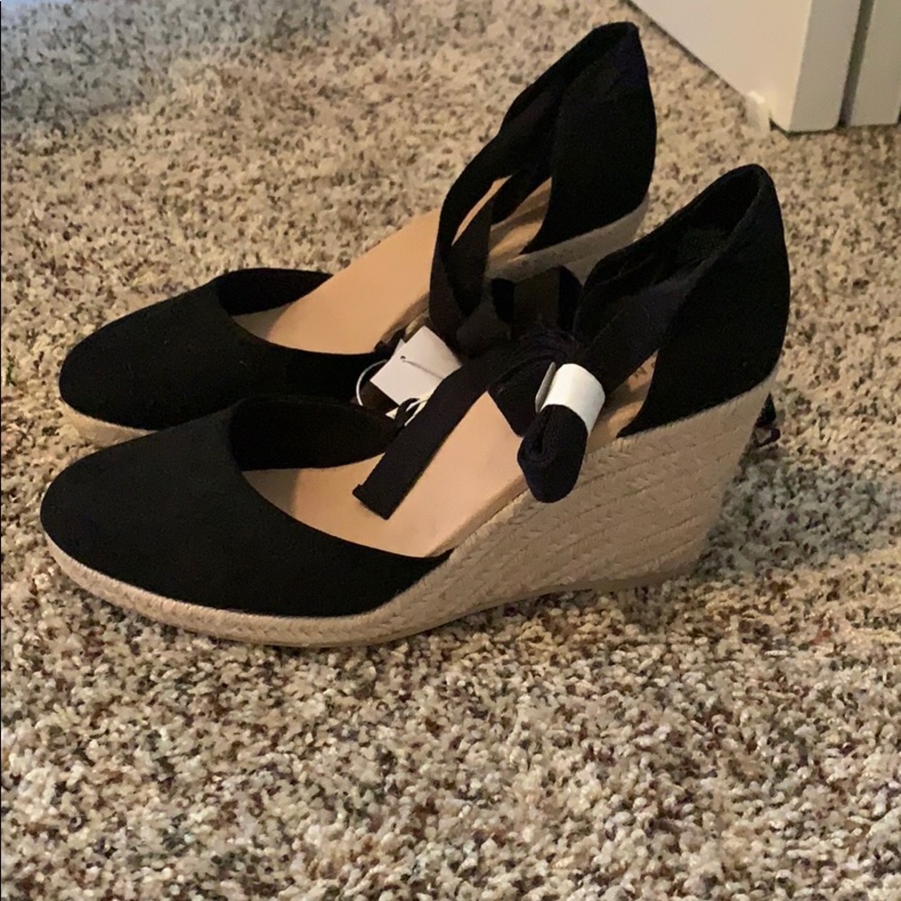 Wedge Heels w/ lace up strap!